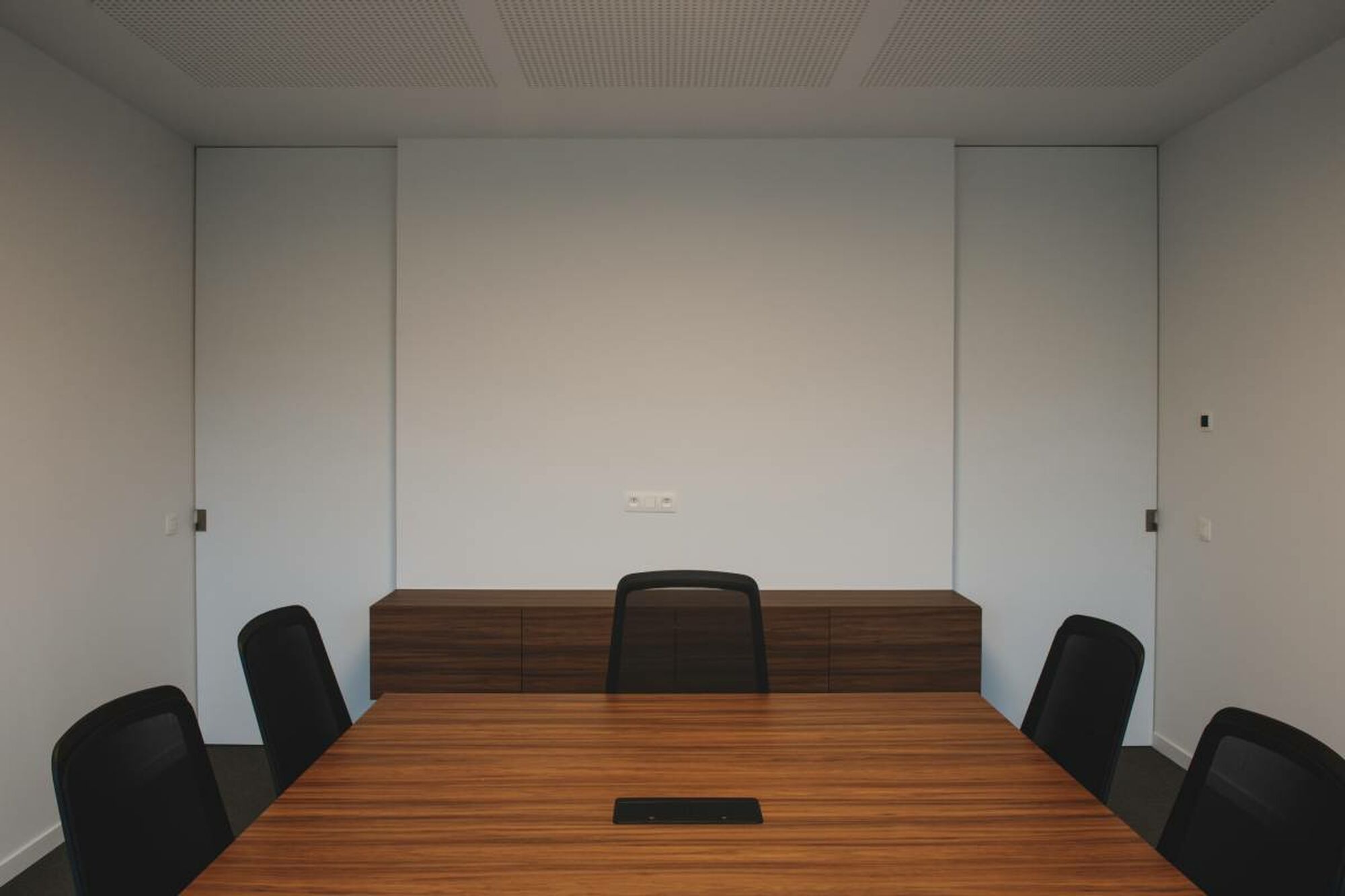 Marnik Vandenberghe schilderwerken - Binnenschilderwerk - ardooie - kantoor dewitte