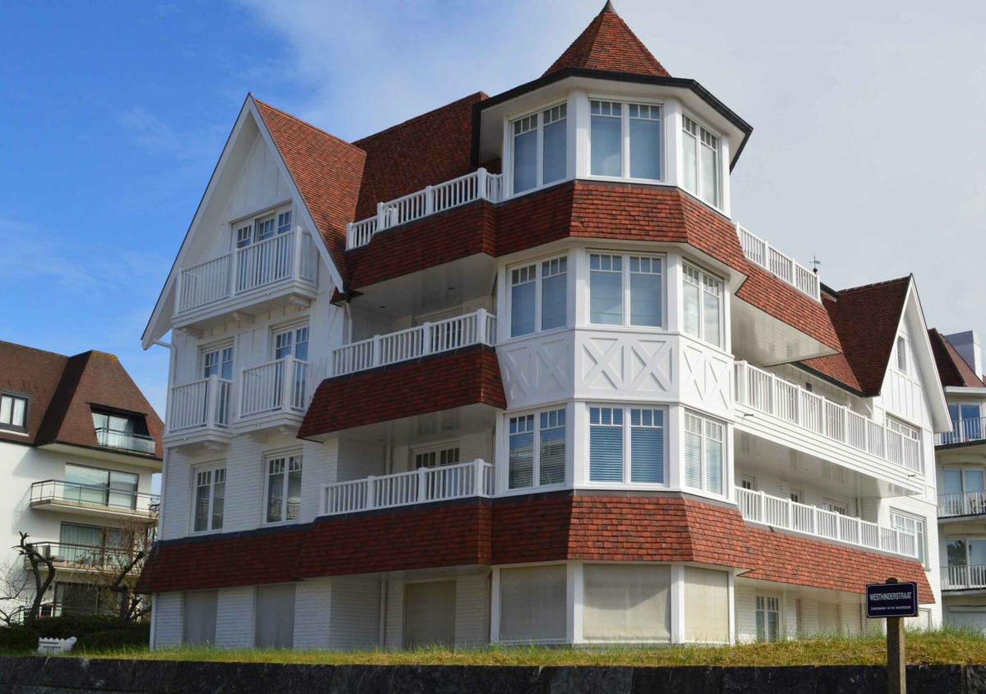 Schilder Vandenberghe - zwevezele - Gevel schilderen appartement